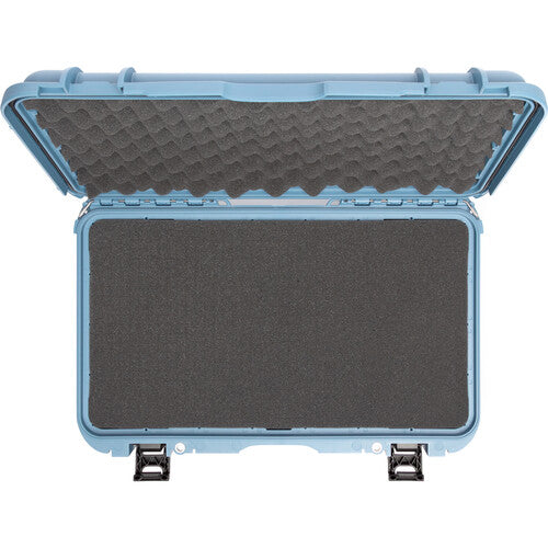 Nanuk 935 Wheeled Hard Case with Foam Insert (Cyan, 28.5L)